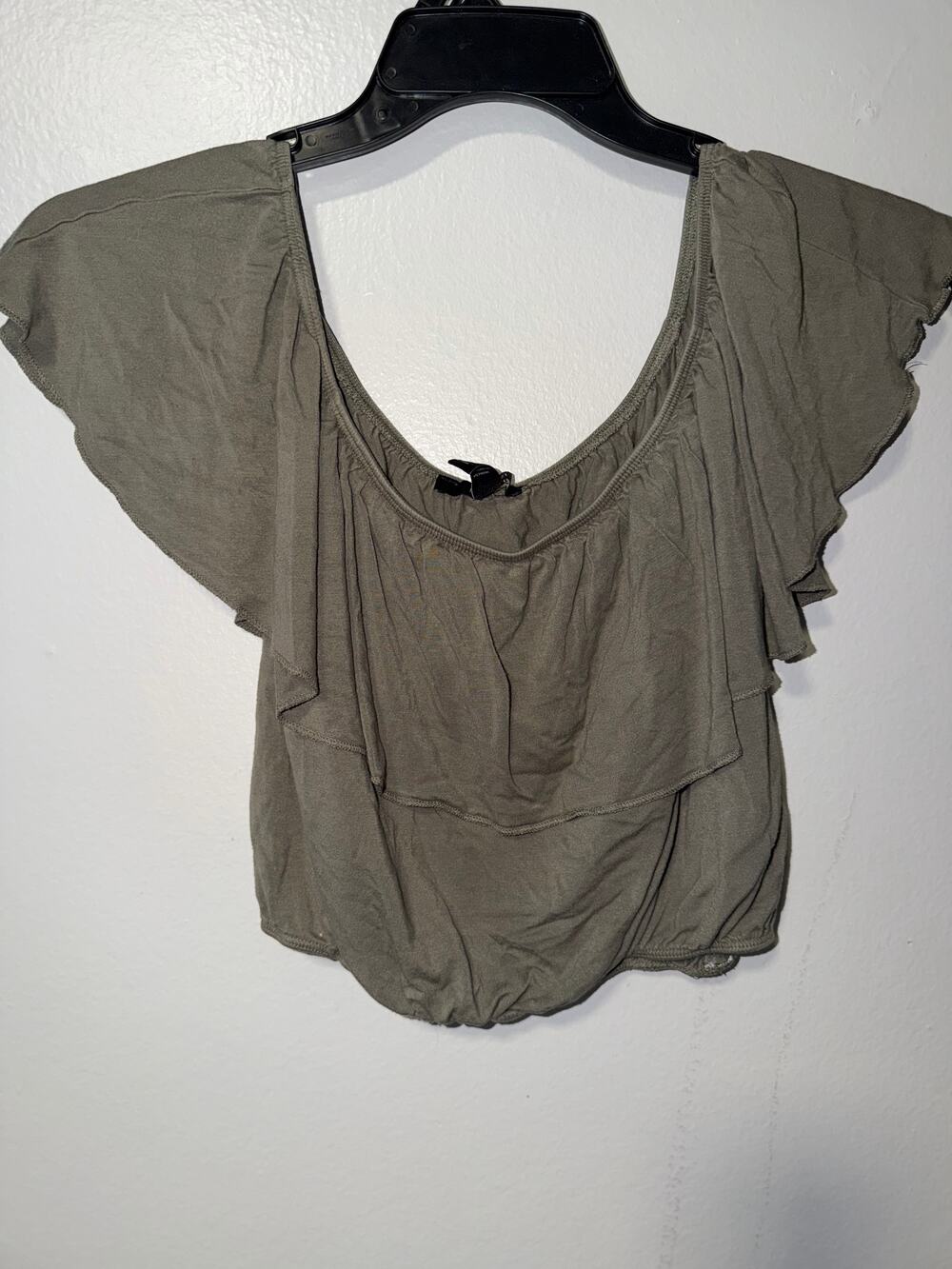 Forever 21 Olive Green Short Sleeve Blouse Scoop Neck Ruffle Overlay Ruched Hem